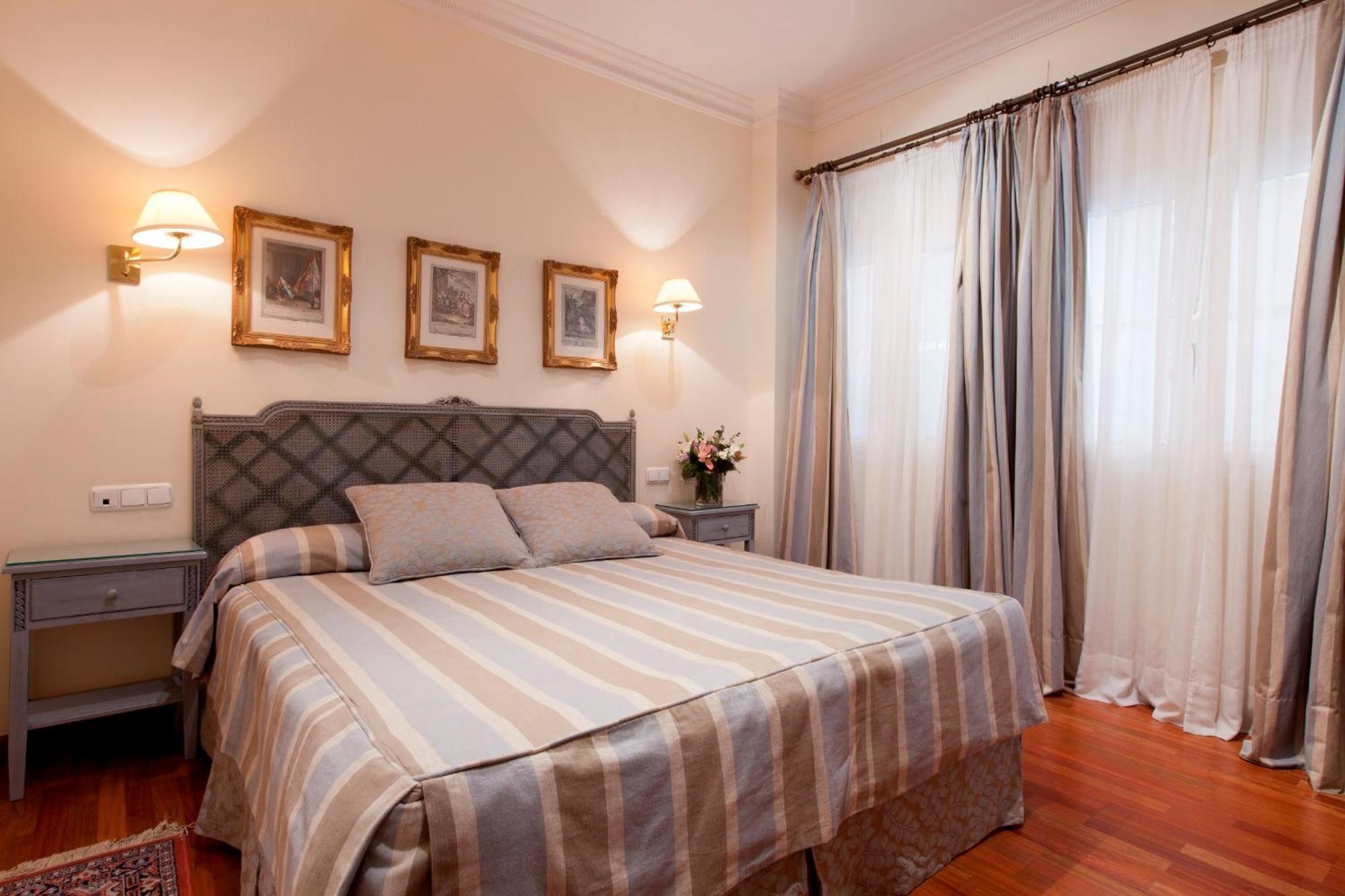 Standard Single Room,704505091:JPEG